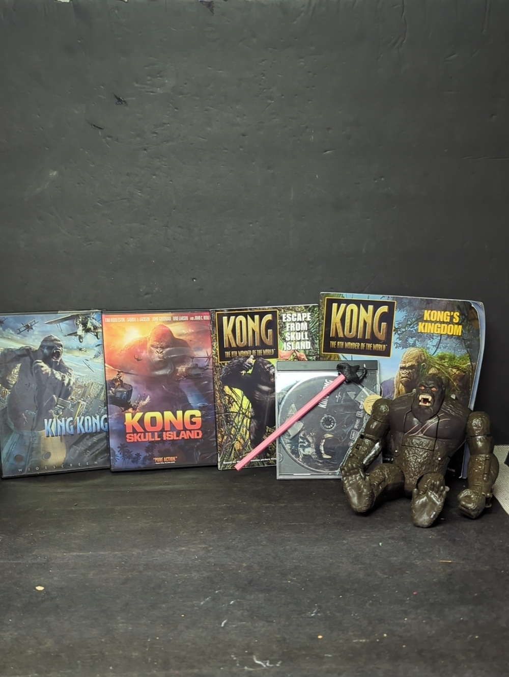 King Kong Naomi Watts Classic DVD‎ Movies, book, pencil cap and pencil